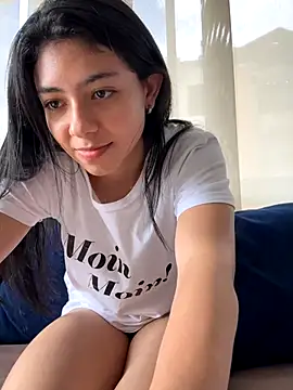 Snapshot of Liissa_cute_ chatting on October 12, 2025, 6:09 pm Liissa cute online show from October 12, 2025, 6:09 pm