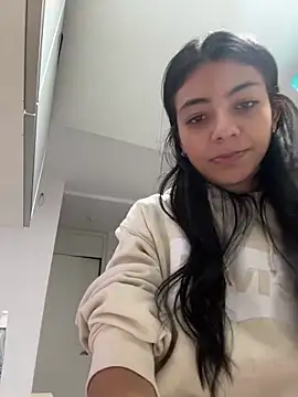 Snapshot of Liissa_cute_ chatting on February 22, 2025, 10:20 pm Liissa cute online show from February 22, 2025, 10:20 pm