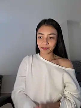 Snapshot of Liissa_cute_ chatting on October 8, 2025, 7:03 pm Liissa cute online show from October 8, 2025, 7:03 pm