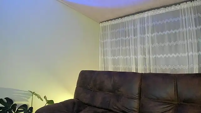 peyton golden1 online show from February 9, 2025, 4:14 am