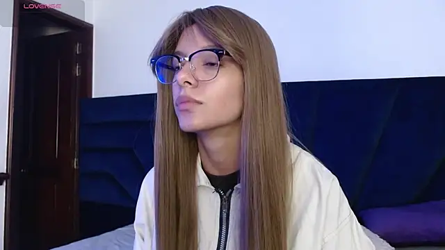 Snapshot of peyton_golden1 chatting on April 30, 2026, 3:35 am peyton golden1 online show from April 30, 2026, 3:35 am