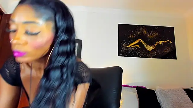 KimberlyBanks2 online show from November 23, 2025, 1:10 pm