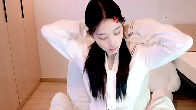 Xueb J online show from November 24, 2025, 12:27 pm