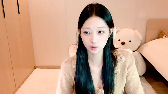 Xueb J online show from December 9, 2024, 9:28 am