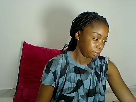 PrettyPrincess14 online show from October 9, 2025, 12:33 am