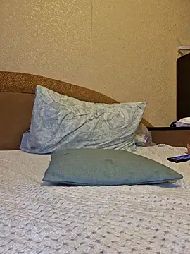 Tina Alev online show from April 16, 2026, 8:04 am