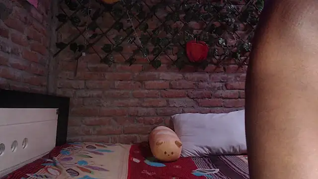 Angell Dustt  online show from March 26, 2026, 4:16 pm