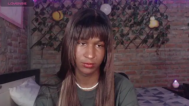 Angell Dustt  online show from March 11, 2026, 4:06 am