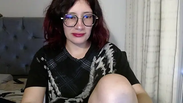 mariana124- online show from January 2, 2025, 2:35 pm