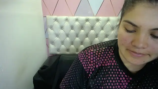 Marinasexxx online show from September 17, 2025, 6:54 pm