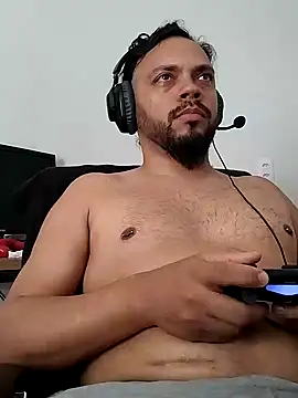 Snapshot of morenindarola chatting on January 17, 2025, 1:56 pm morenindarola online show from January 17, 2025, 1:56 pm