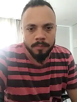 Snapshot of morenindarola chatting on November 12, 2025, 1:37 pm morenindarola online show from November 12, 2025, 1:37 pm