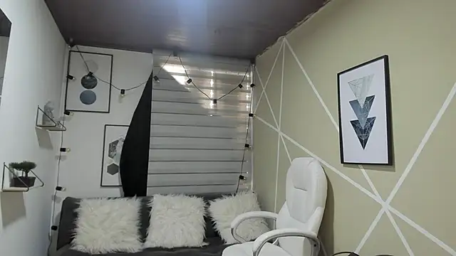 Snapshot of Enma__clark chatting on September 24, 2025, 1:06 pm Enma clark online show from September 24, 2025, 1:06 pm