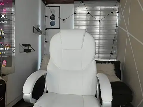 Snapshot of Enma__clark chatting on November 4, 2025, 8:45 pm Enma clark online show from November 4, 2025, 8:45 pm