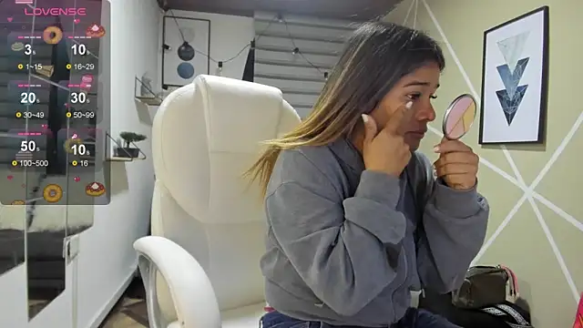 Snapshot of Enma__clark chatting on September 30, 2025, 4:07 am Enma clark online show from September 30, 2025, 4:07 am