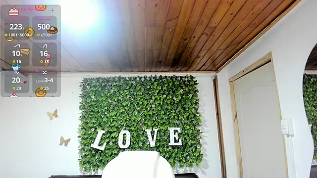 Snapshot of Enma__clark chatting on February 26, 2025, 10:36 pm Enma clark online show from February 26, 2025, 10:36 pm