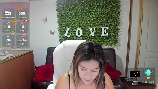 Snapshot of Enma__clark chatting on March 3, 2025, 7:07 pm Enma clark online show from March 3, 2025, 7:07 pm