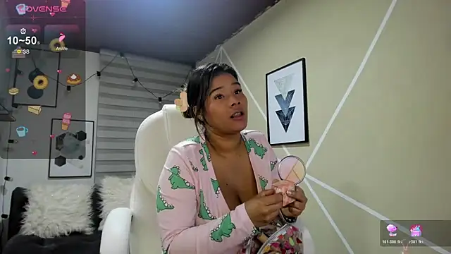 Snapshot of Enma__clark chatting on October 31, 2025, 3:25 am Enma clark online show from October 31, 2025, 3:25 am