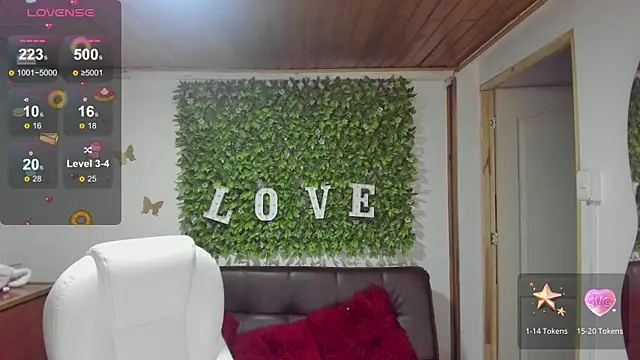 Snapshot of Enma__clark chatting on March 17, 2025, 7:26 pm Enma clark online show from March 17, 2025, 7:26 pm