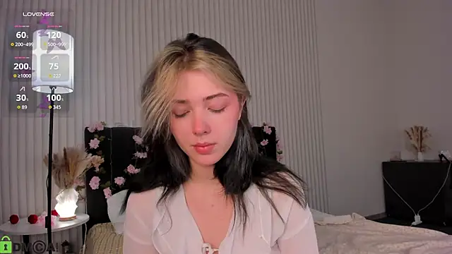 Vanessa Walters online show from September 18, 2025, 2:03 am