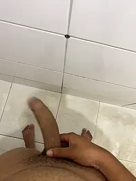 Snapshot of rafanovinho19 chatting on January 29, 2025, 2:40 am rafanovinho19 online show from January 29, 2025, 2:40 am