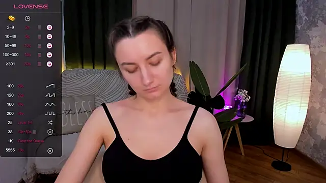 annacooleman online show from February 24, 2025, 8:49 am