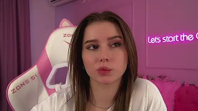 DianaVert online show from March 9, 2026, 6:17 am