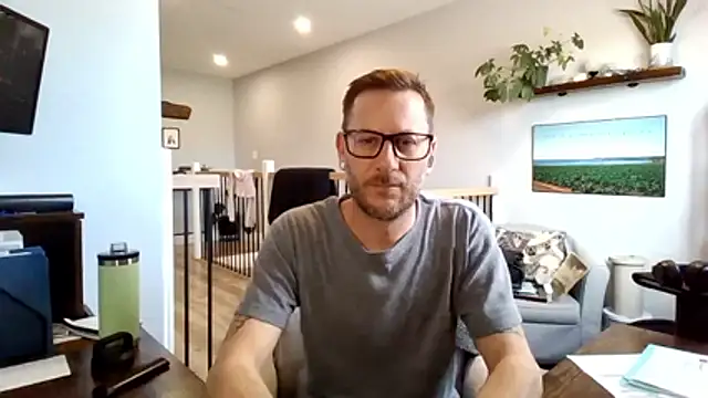 Bigdicktrav902 online show from April 20, 2026, 4:08 pm