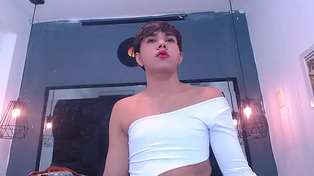 AndreaGil  online show from February 20, 2026, 7:27 pm