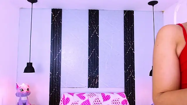 AndreaGil  online show from March 7, 2026, 12:21 pm