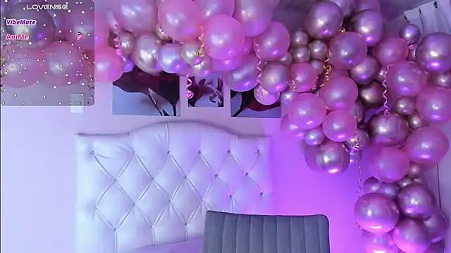 Snapshot of ellarosee_ chatting on March 13, 2025, 10:43 pm ellarosee online show from March 13, 2025, 10:43 pm