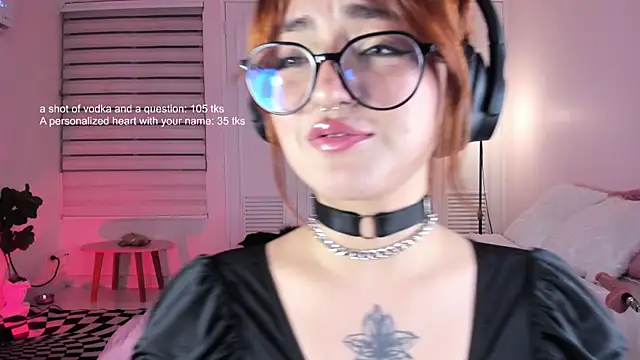 SweetJennaa online show from February 24, 2025, 8:27 am