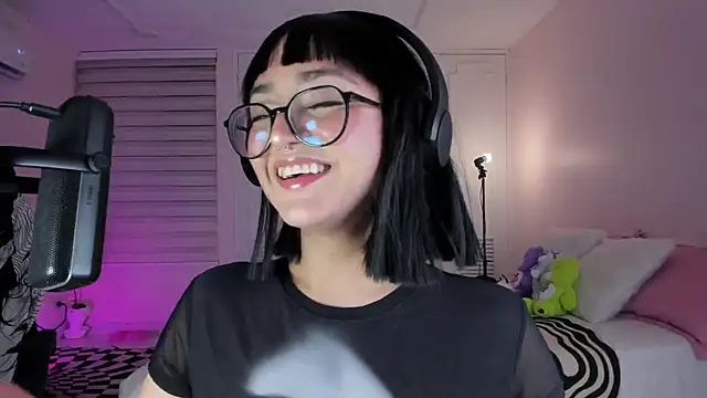 SweetJennaa online show from March 14, 2025, 7:26 am