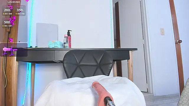 lily evil online show from February 17, 2026, 5:54 pm