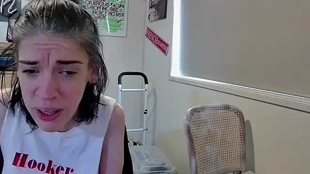 MelinahViking online show from November 14, 2025, 5:44 am