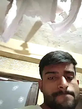 PRIYANHUxh online show from December 1, 2025, 8:04 am