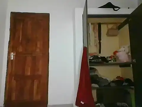 Candykitten online show from March 22, 2025, 5:52 pm