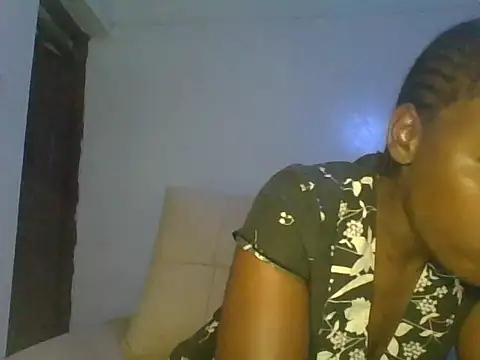 Candykitten online show from March 12, 2026, 5:13 am