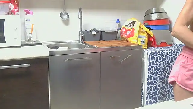 couplemilf2 online show from April 10, 2026, 6:48 pm