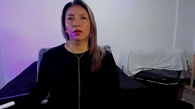 Snapshot of MichelleManson chatting on October 14, 2025, 9:21 am MichelleManson online show from October 14, 2025, 9:21 am