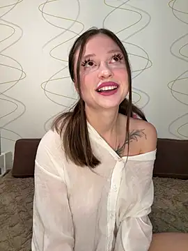 Kimsweet7 online show from September 20, 2025, 6:02 pm