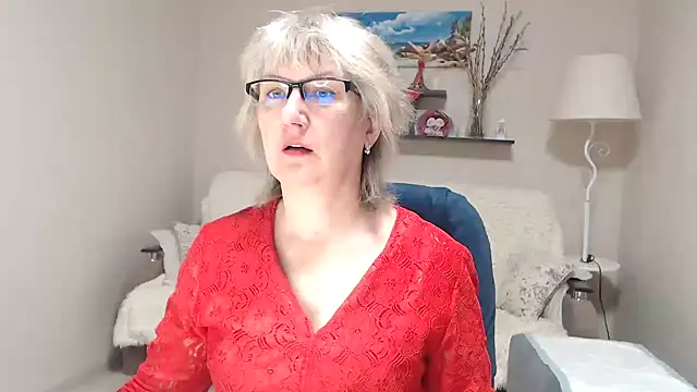 FleurMays online show from February 17, 2026, 4:43 am