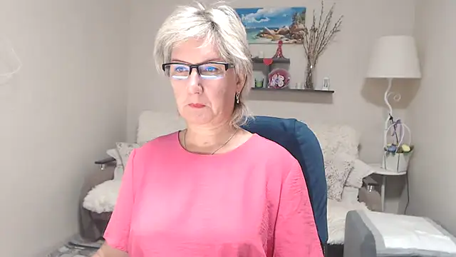 FleurMays online show from September 26, 2025, 2:07 am