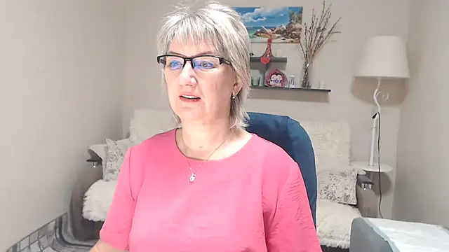 FleurMays online show from November 4, 2025, 3:43 am