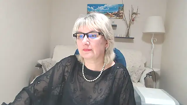 FleurMays online show from February 26, 2025, 10:49 am