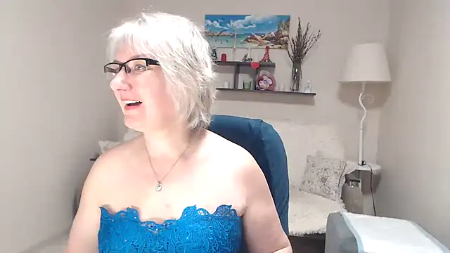 FleurMays online show from April 1, 2026, 7:42 am