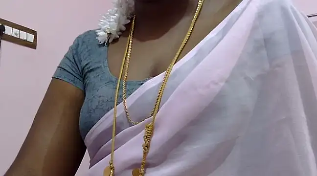 Hot akshara online show from February 21, 2025, 1:33 pm