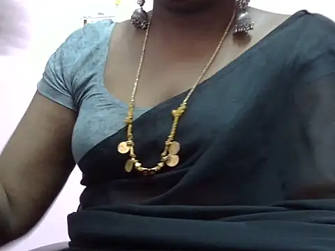 Hot akshara online show from December 20, 2025, 3:37 pm