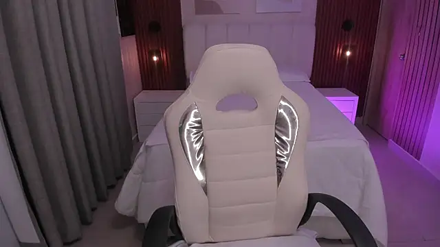 Leah Sweetie online show from September 19, 2025, 9:57 am