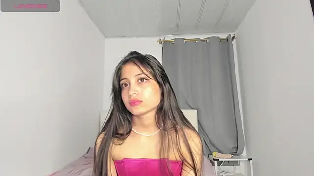 Loren parissi online show from December 6, 2024, 2:40 am